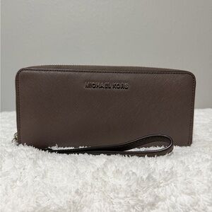 Michael Kors Cinder Continental Jet Set Travel Wallet Wristlet